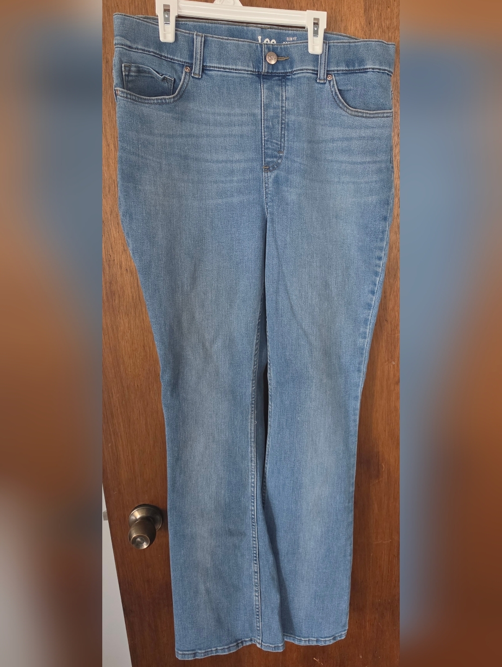 LEE Classic Women's Light Blue Straight-Leg Jeggings